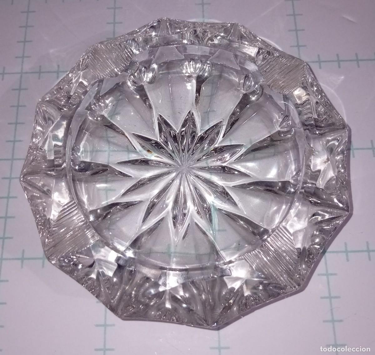Vintage: Cenicero de cristal prensado facetado. Decoraci&oacute;n vintage a&ntilde;os 60-70