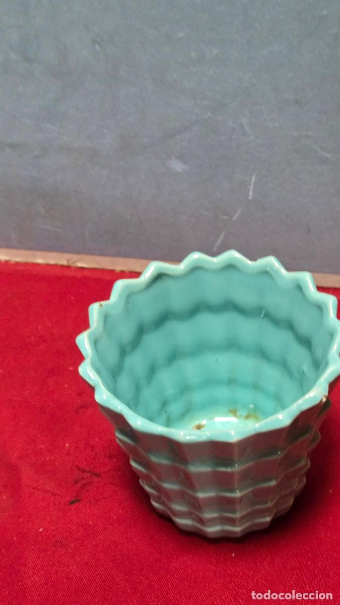 Vintage: maceta peque&ntilde;a de ceramica