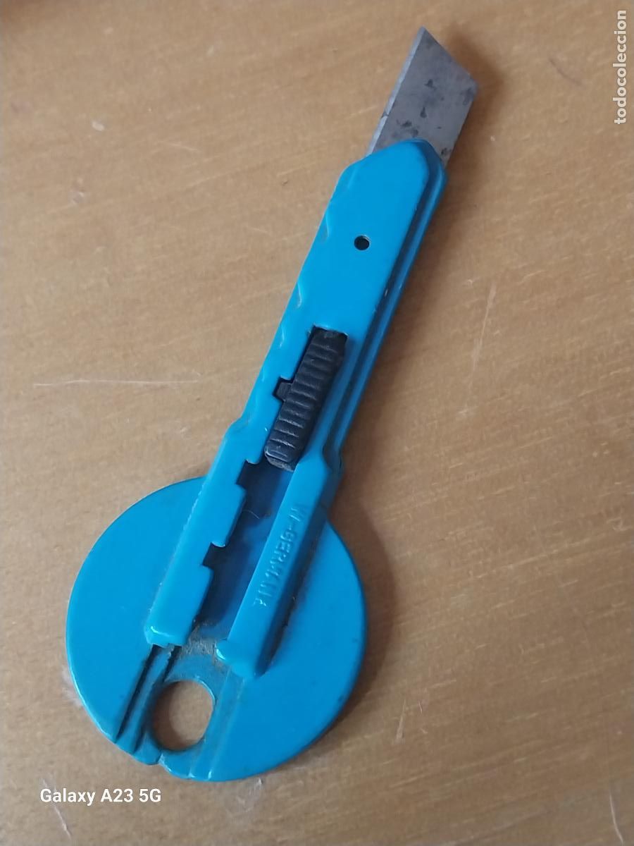 Vintage: CUTER LLAVE PLASTICO AZUL VINTAGE 6.42CMS LARGO MUY CURIOSA ART&Iacute;CULO USADO
