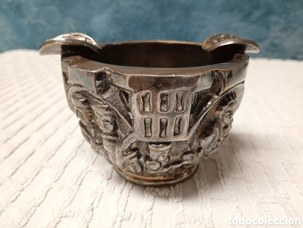 Vintage: Cenicero en bronce plateado, de Almazan, grabado en la base.