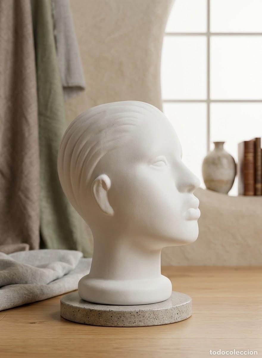 Vintage: Cabeza de maniqu&iacute; de muje, ideal para exhibir pelucas o sombreros. - Material: Pl&aacute;stico resistente.