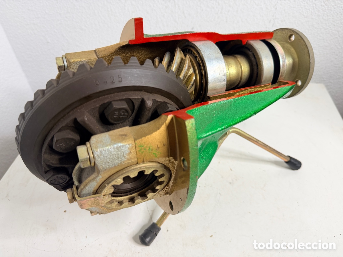 Vintage: maqueta seccionada de un grupo c&oacute;nico diferencial escuela did&aacute;ctica mec&aacute;nica