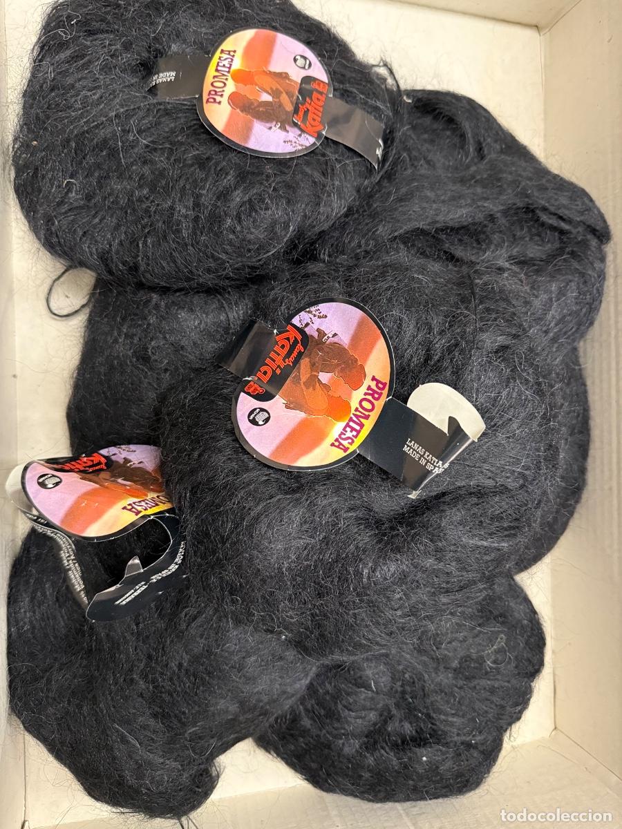 Vintage: Lote de 7 madejas de lana de mohair. 50grs, 120mts. Impecable. Color NEGRO