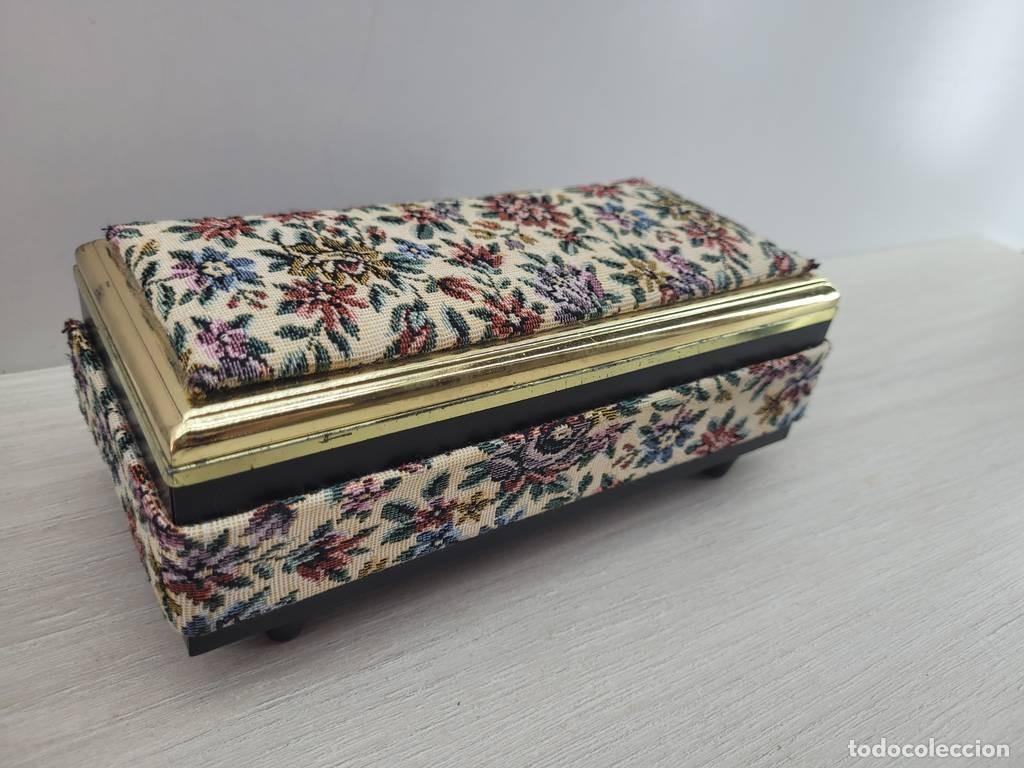 Vintage: JOYERO CON CAJA DE M&Uacute;SICA - Foto 2