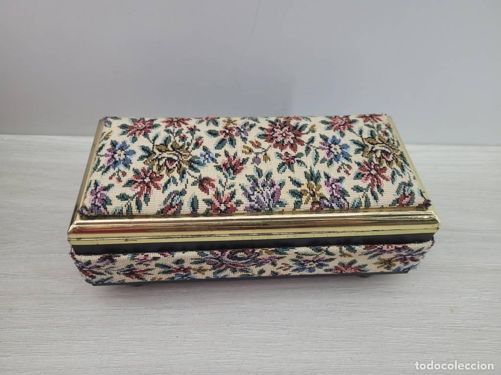 Vintage: JOYERO CON CAJA DE M&Uacute;SICA - Foto 3