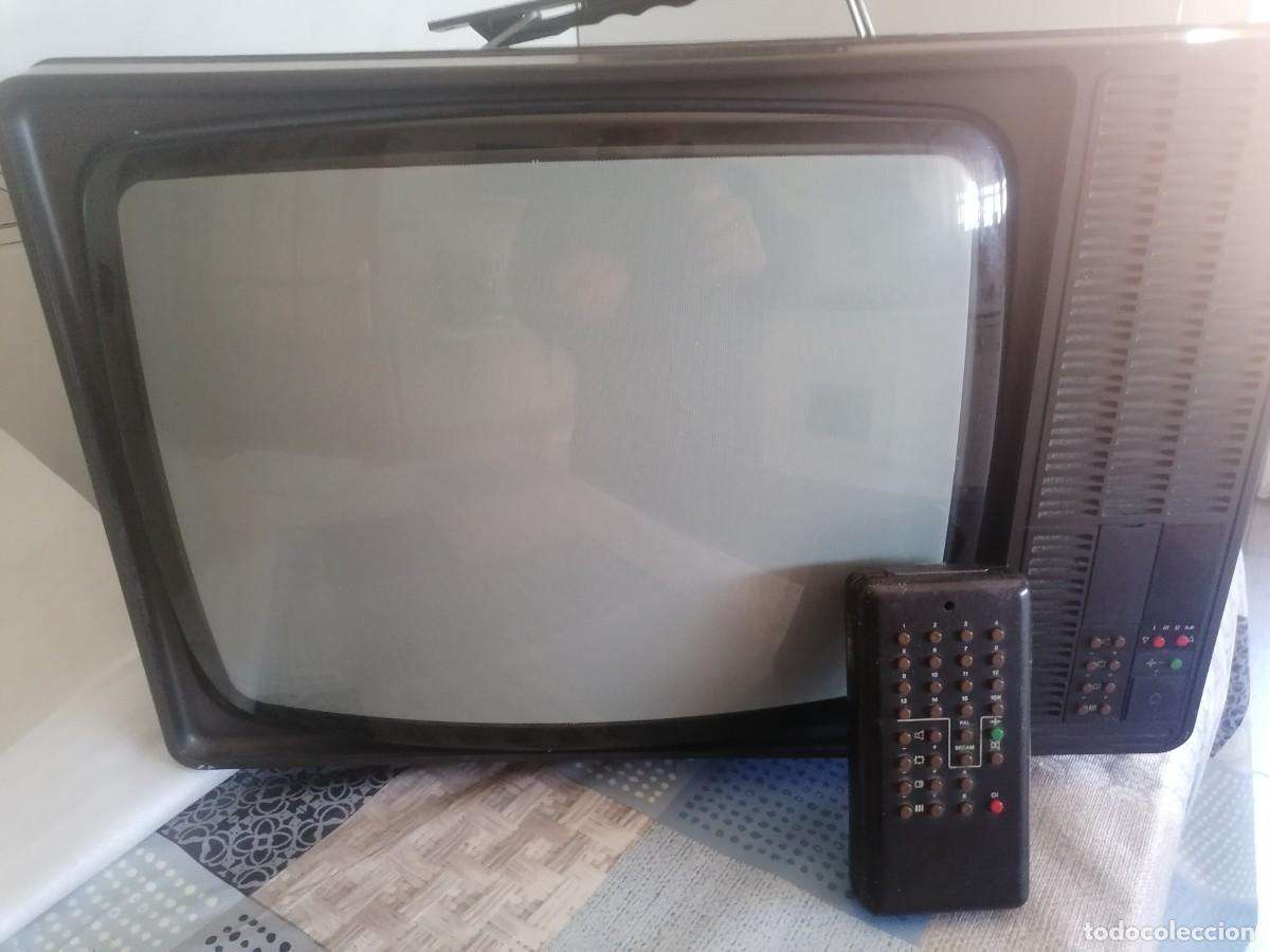 Vintage: TV color Clarivox 16&rdquo;