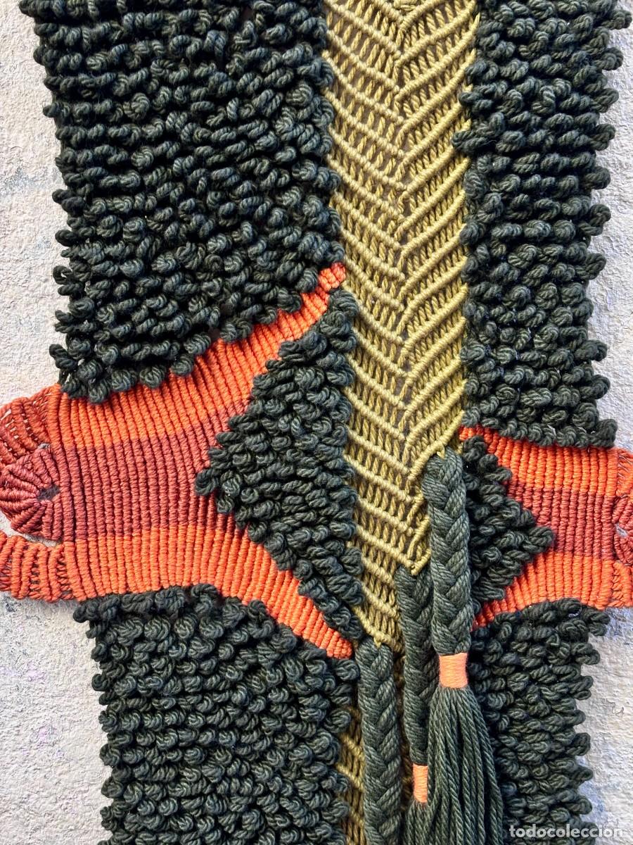 Vintage: Tapiz de pared tejido macram&eacute; lana de colores , 1970