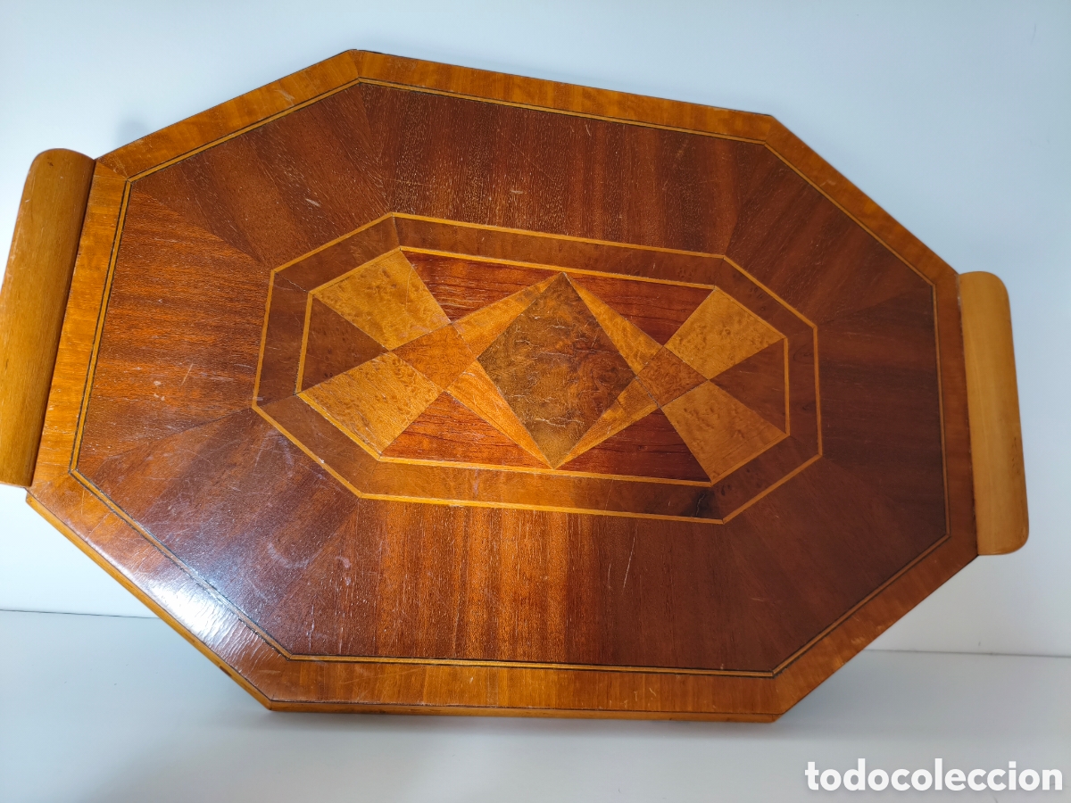 Vintage: Bandeja de marqueter&iacute;a con incrustaciones de madera de ra&iacute;z