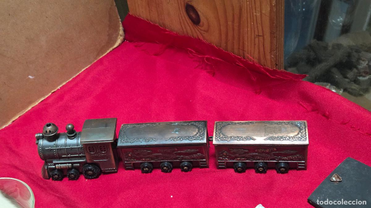 Vintage: mechero antiguo de metal