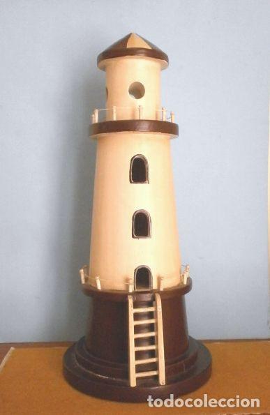Vintage: Faro de madera para decoraci&oacute;n marinera 31cm alto