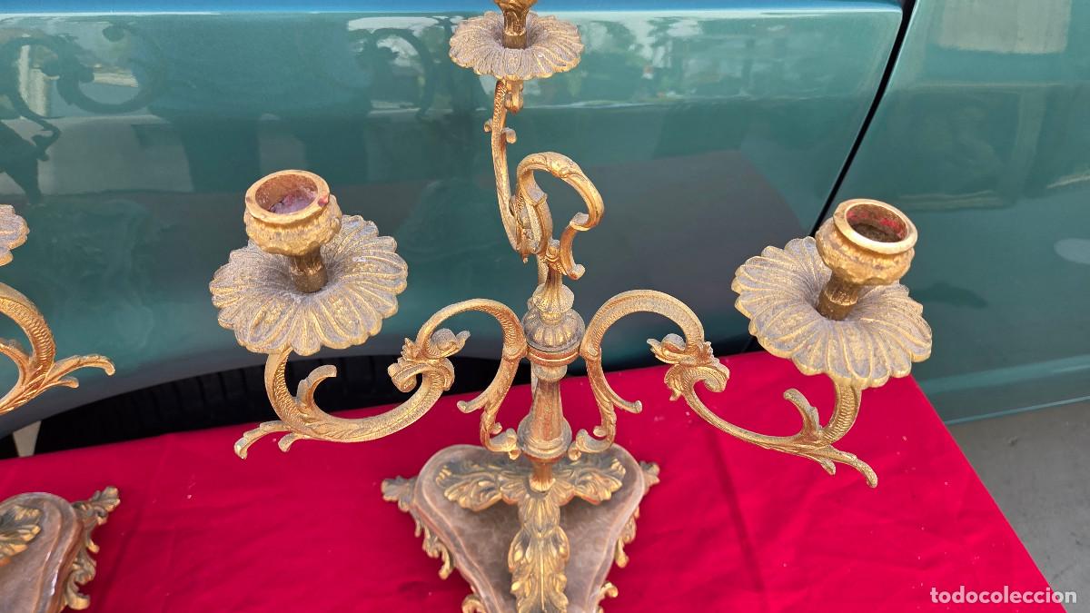 Vintage: 2 candelabros de bronce dorado - Foto 5