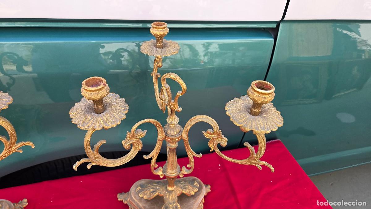Vintage: 2 candelabros de bronce dorado - Foto 6